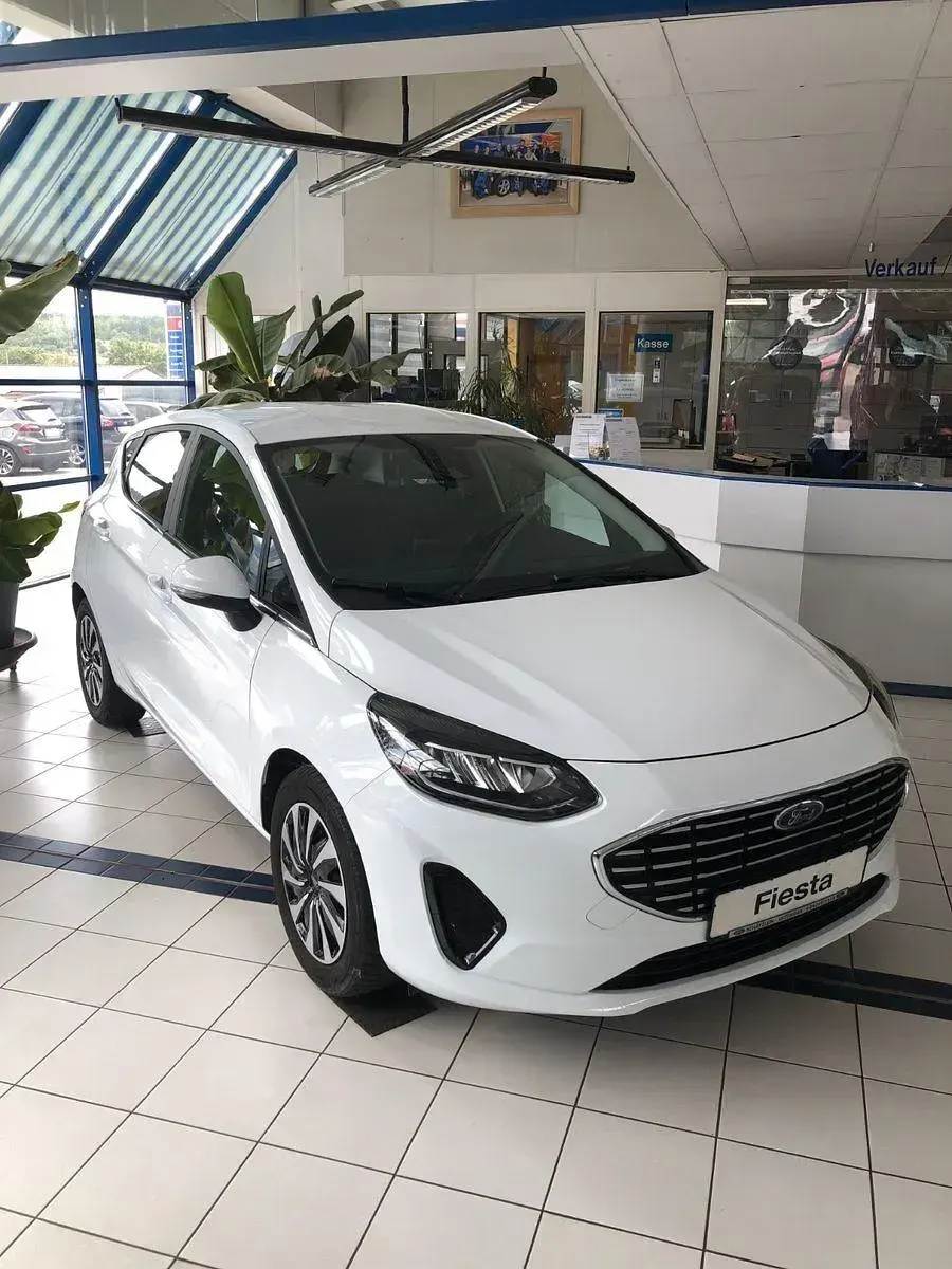 Gebraucht Ford Fiesta Titanium 125 PS (91 kW) 2024 Weiß Kleinwagen