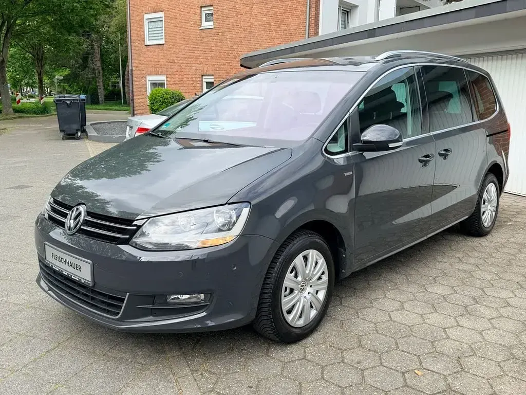 Gebraucht VW Sharan S 140 PS (102 kW) 2013 Grau Van / Kleinbus