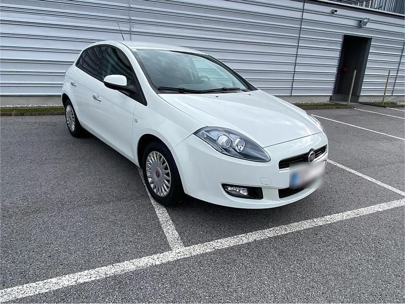 Gebraucht Fiat Bravo 120 PS (88 kW) 2011 Weiß Kleinwagen