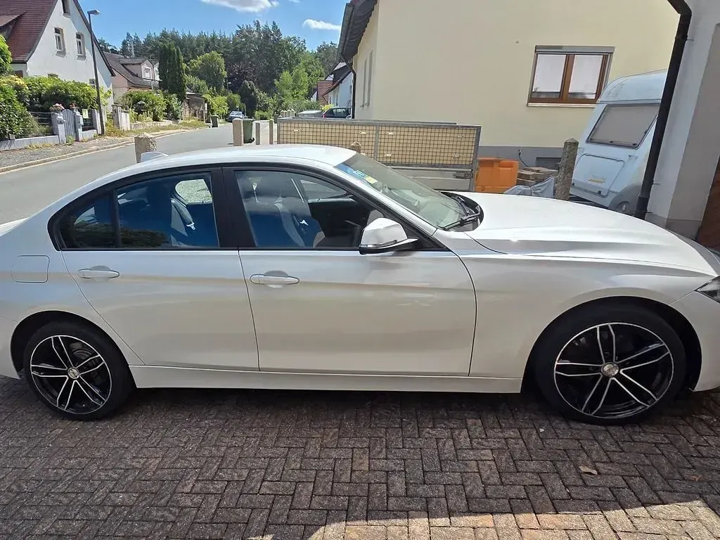 Gebraucht BMW 318 Performance 150 PS (110 kW) 2015 Weiß Limousine