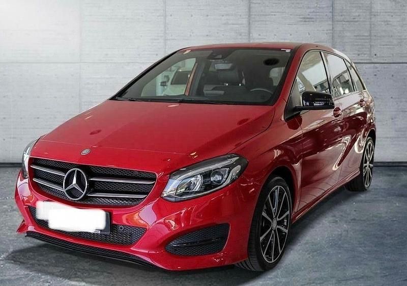 Gebraucht Mercedes B180 109 PS (80 kW) 2016 Rot Van / Kleinbus