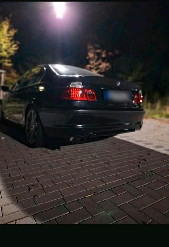 Gebraucht BMW 320 M Sport 170 PS (125 kW) 2001 Schwarz Limousine