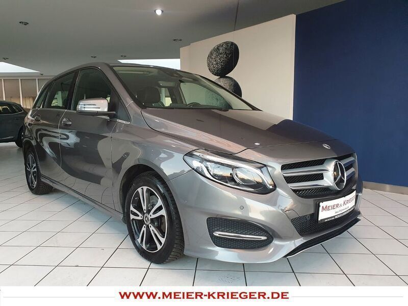 Grau Gebraucht 2018 Mercedes B220 Urban Van / Kleinbus | 19.990 € (Fairer Preis) - Bild 1/4