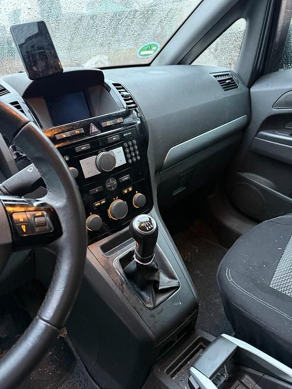Gebraucht Opel Zafira 105 PS (77 kW) 2010 Blau Van / Kleinbus