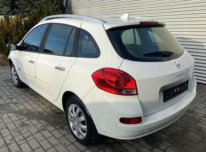 Gebraucht Renault Clio II Dynamique 101 PS (74 kW) 2010 Weiß Limousine