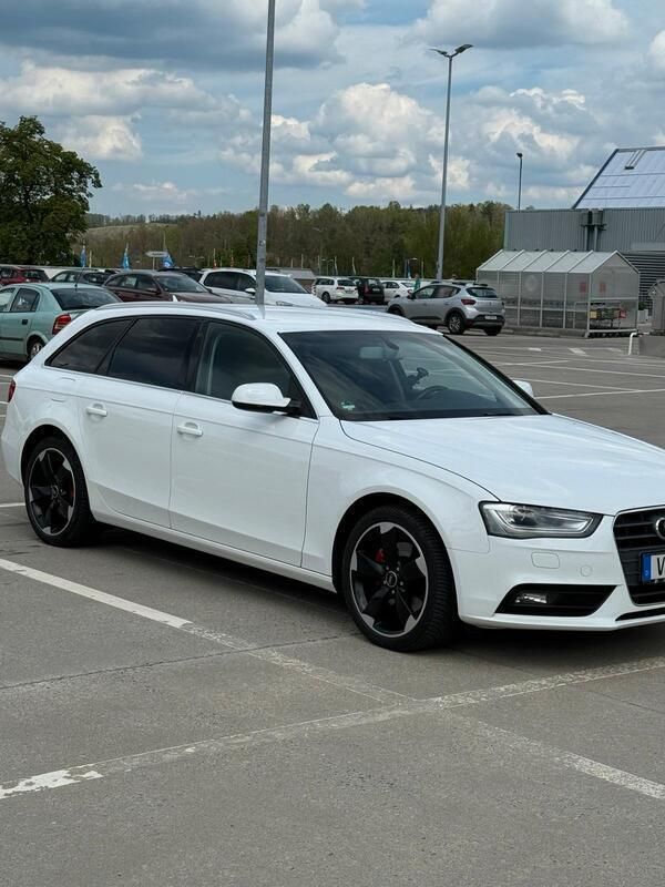 Weiß Gebraucht 2013 Audi A4 Kombi | 9.200 € (Fairer Preis) - Bild 1/4