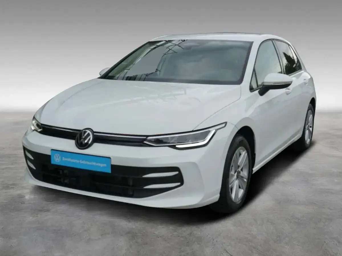 Gebraucht VW Golf VIII Life 116 PS (85 kW) 2025 Pure white Limousine