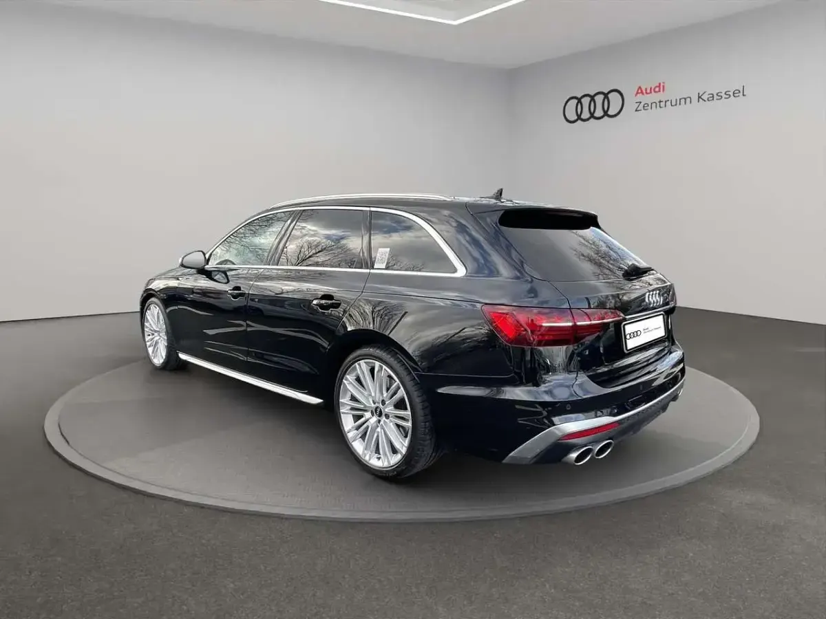 Gebraucht Audi S4 Sport 341 PS (250 kW) 2022 Mythosschwarz metallic Kombi
