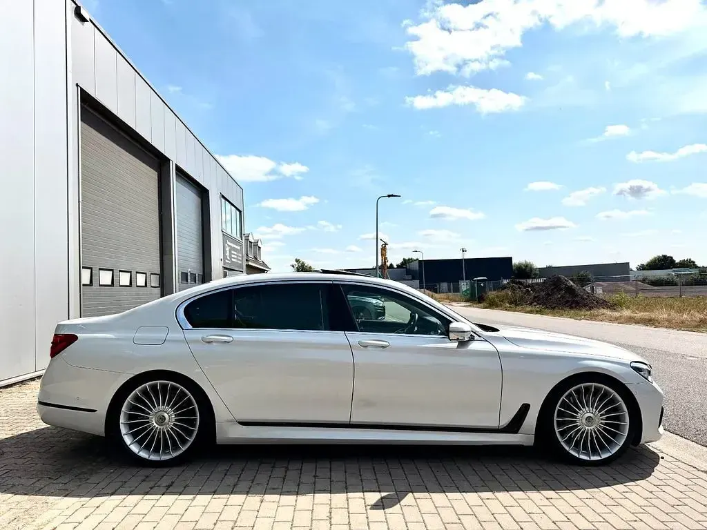 Gebraucht BMW 750L Performance 449 PS (330 kW) 2016 Weiß Limousine