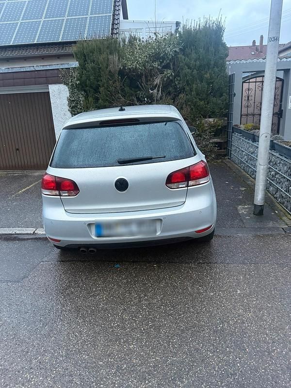 Gebraucht VW Golf VI Team 122 PS (89 kW) 2011 Silber Kleinwagen