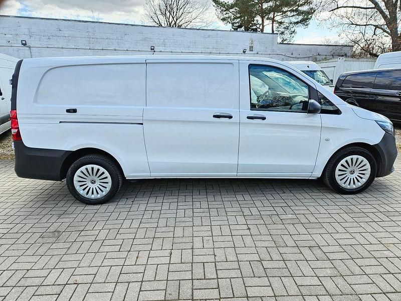 Gebraucht Mercedes Vito 163 PS (119 kW) 2024 Weiß Van