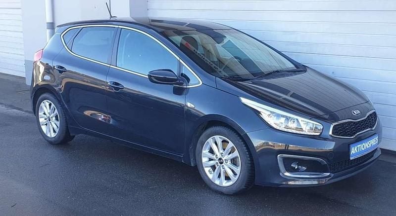 Gebraucht Kia Ceed DREAM-TEAM Edition 135 PS (99 kW) 2015 (1k) zilinaschwarz met. Kleinwagen