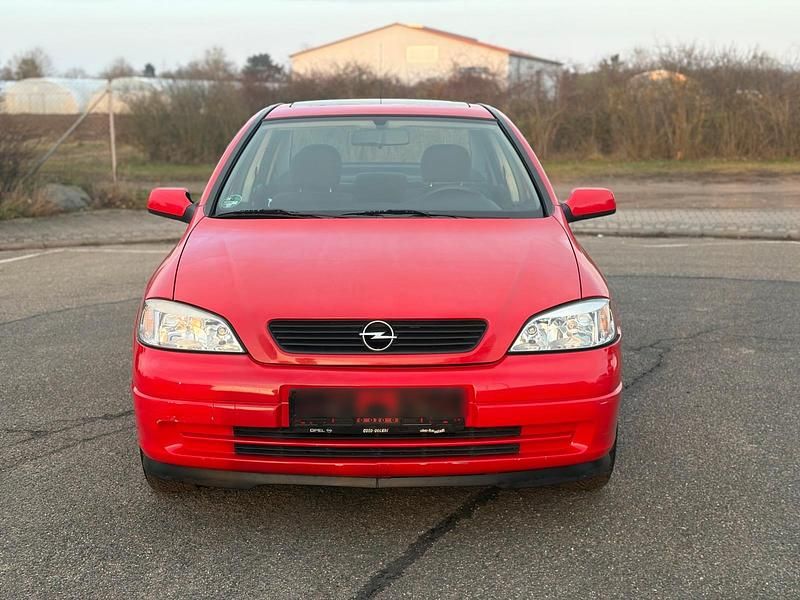 Gebraucht Opel Astra 84 PS (61 kW) 2001 Rot Limousine