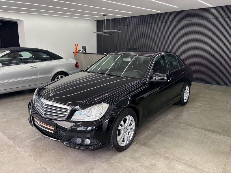 Gebraucht Mercedes C180 120 PS (88 kW) 2012 Schwarz Limousine
