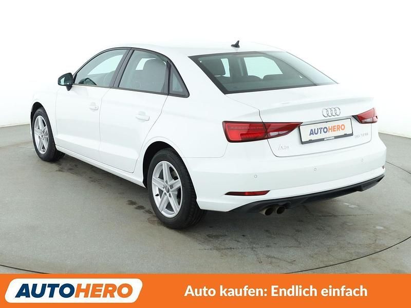 Gebraucht Audi A3 Comfort 150 PS (110 kW) 2020 Weiß Limousine