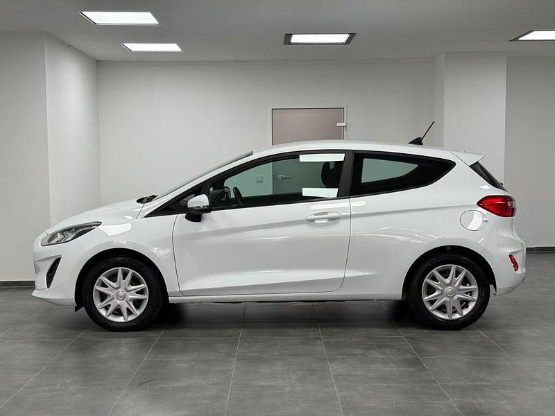 Gebraucht Ford Fiesta Cool & Connect 75 PS (55 kW) 2020 Weiß Limousine