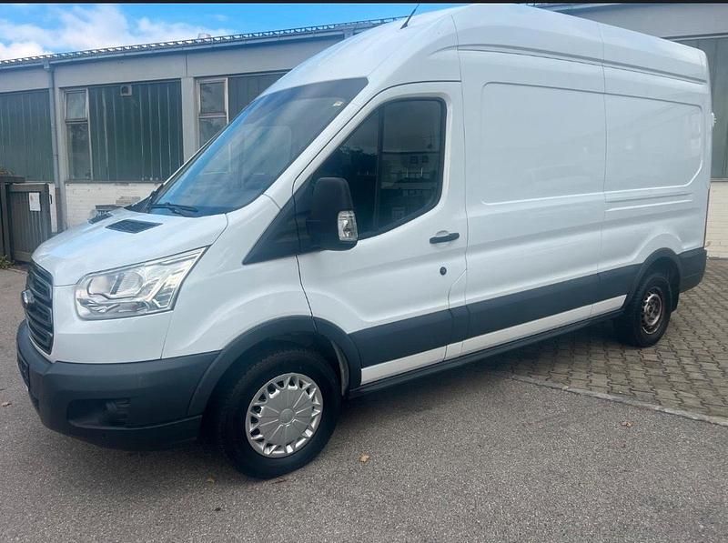 Second-hand Ford Transit 155 CP (114 kW) 2015 Alb Monovolum