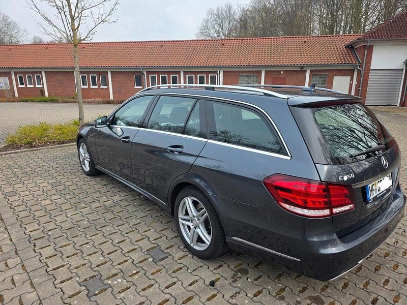 Gebraucht Mercedes E250 Avantgarde 204 PS (150 kW) 2014 Kombi