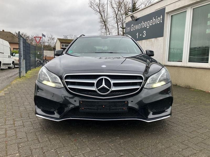 Gebraucht Mercedes E200 AMG line 184 PS (135 kW) 2016 Schwarz Kombi