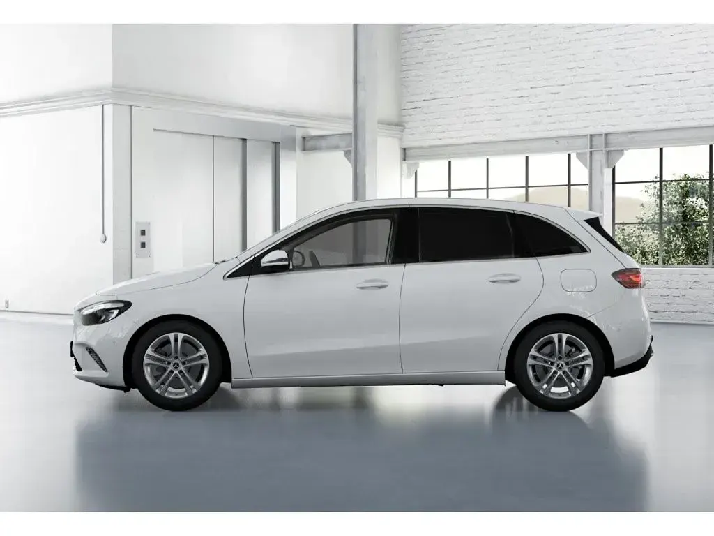 Gebraucht Mercedes B250e Progressive 218 PS (160 kW) 2025 Weiß Van / Kleinbus