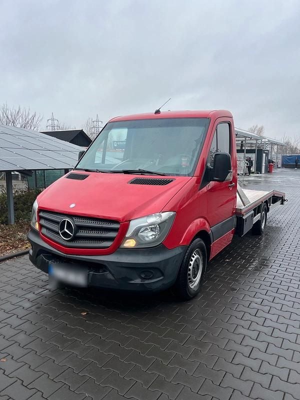 Rot Gebraucht 2015 Mercedes Sprinter Van | 19.999 € - Bild 1/4
