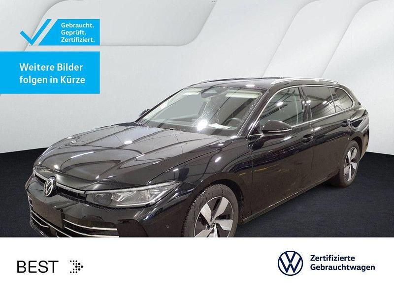Grenadillschwarz metallic (metallic) Gebraucht 2025 VW Passat Elegance Kombi | 34.999 € (Guter Preis) - Bild 1/3