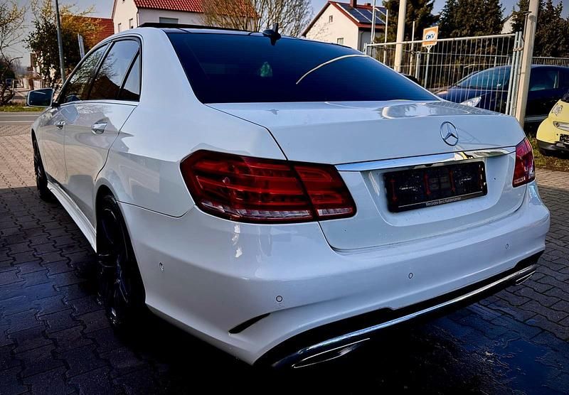 Gebraucht Mercedes E350 AMG 258 PS (189 kW) 2014 Weiß Limousine