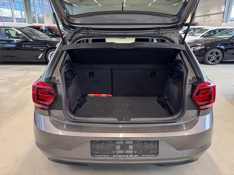 Gebraucht VW Polo Highline 110 PS (80 kW) 2021 Grau Kleinwagen