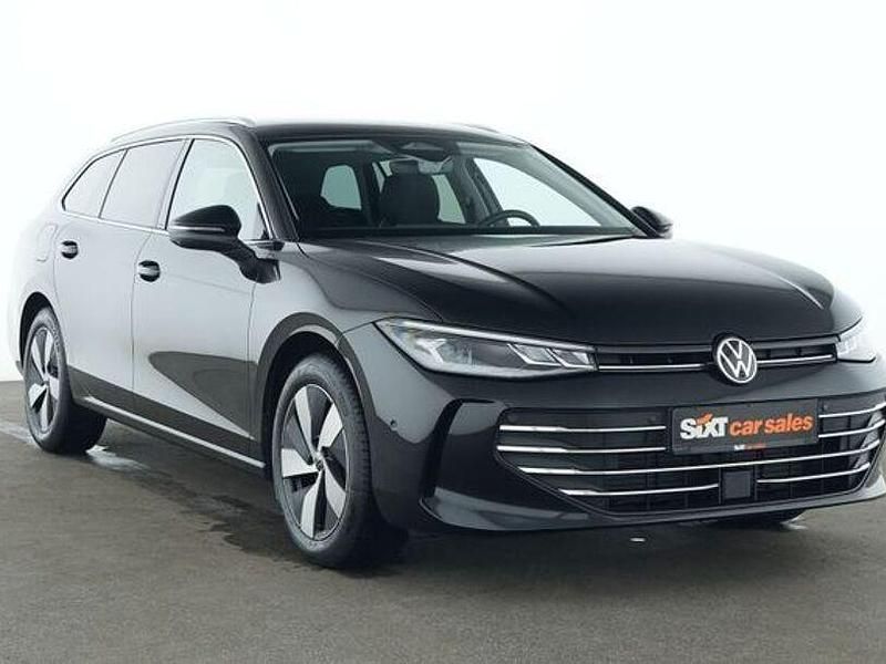 Schwarz Gebraucht 2025 VW Passat IQ Drive Kombi | 32.440 € (Guter Preis) - Bild 1/4
