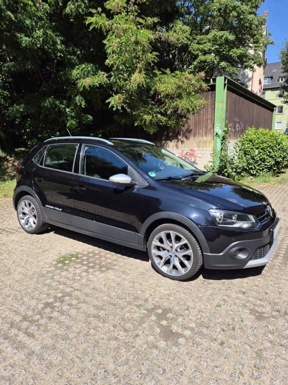 Schwarz Gebraucht 2014 VW Polo Cross Kleinwagen | 7.900 € (Guter Preis) - Bild 1/4