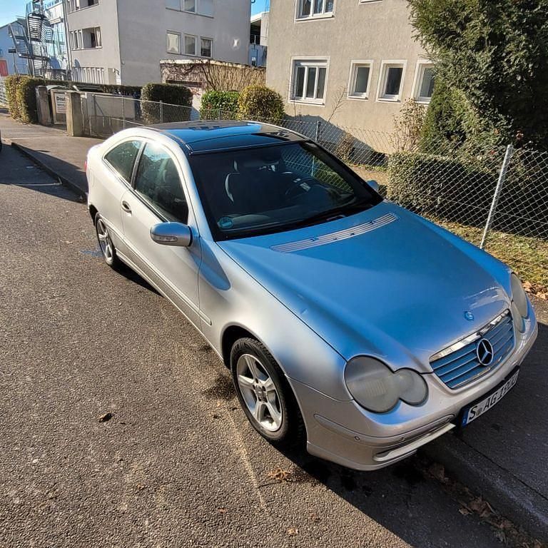 Silber Gebraucht 2001 Mercedes C180 Coupé | 2.500 € (Fairer Preis) - Bild 1/4