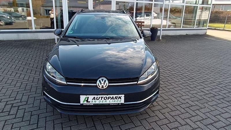 Gebraucht VW Golf VII Comfortline 150 PS (110 kW) 2020 Grau Kombi