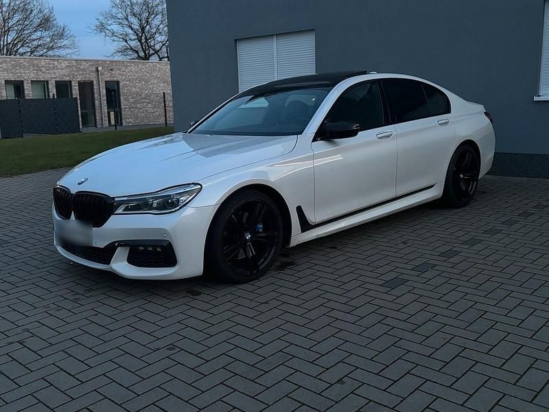 Gebraucht BMW 730 M Sport 265 PS (194 kW) 2016 Weiß Limousine