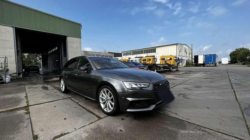 Gebraucht 2017 Audi A4 Design Kombi | 29.900 € (Teuer) - Bild 1/4