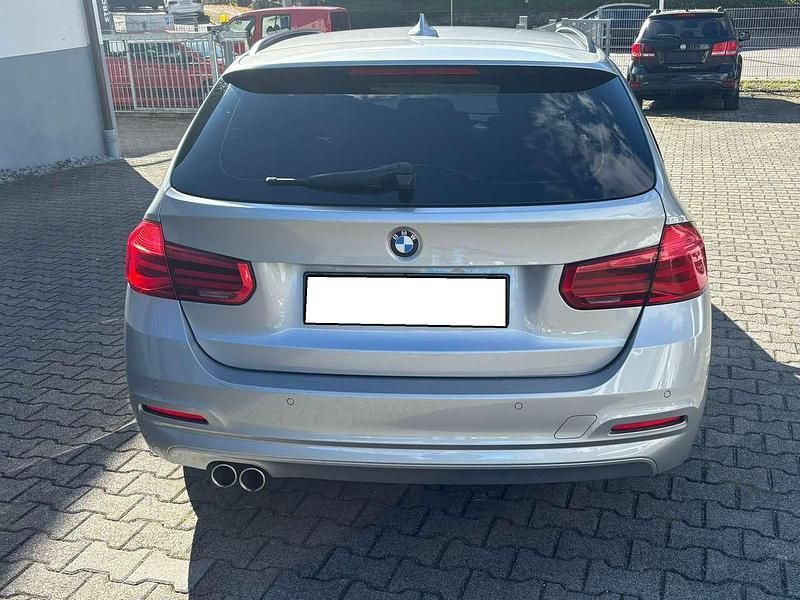 Gebraucht BMW 320 190 PS (139 kW) 2019 Silber Kombi
