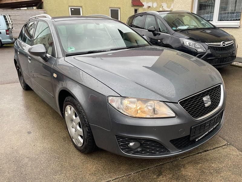 Gebraucht Seat Exeo Style 143 PS (105 kW) 2013 Grau Kombi