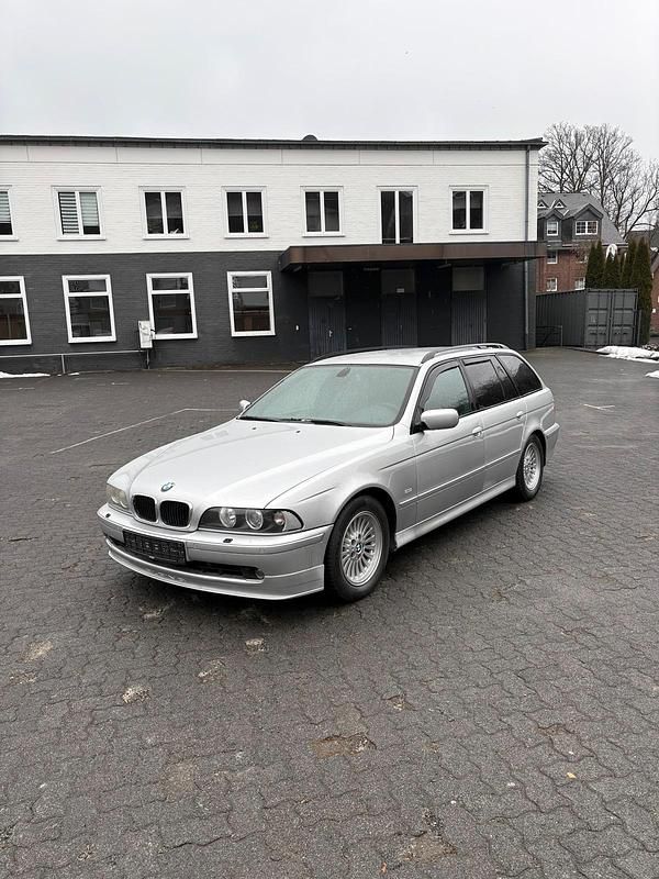 Gebraucht BMW 525 190 PS (139 kW) 2002 Grau Kombi