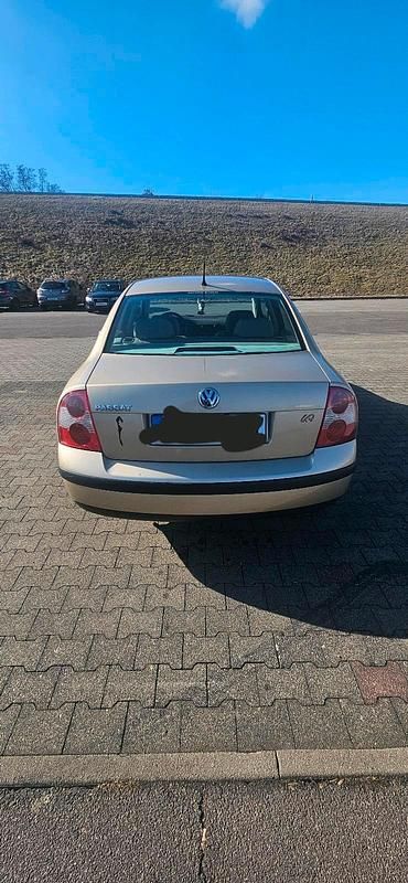 Gebraucht VW Passat 102 PS (75 kW) 2001 Andere farben Limousine