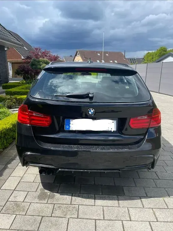Gebraucht BMW 318 M Sport 143 PS (105 kW) 2014 Schwarz Kombi