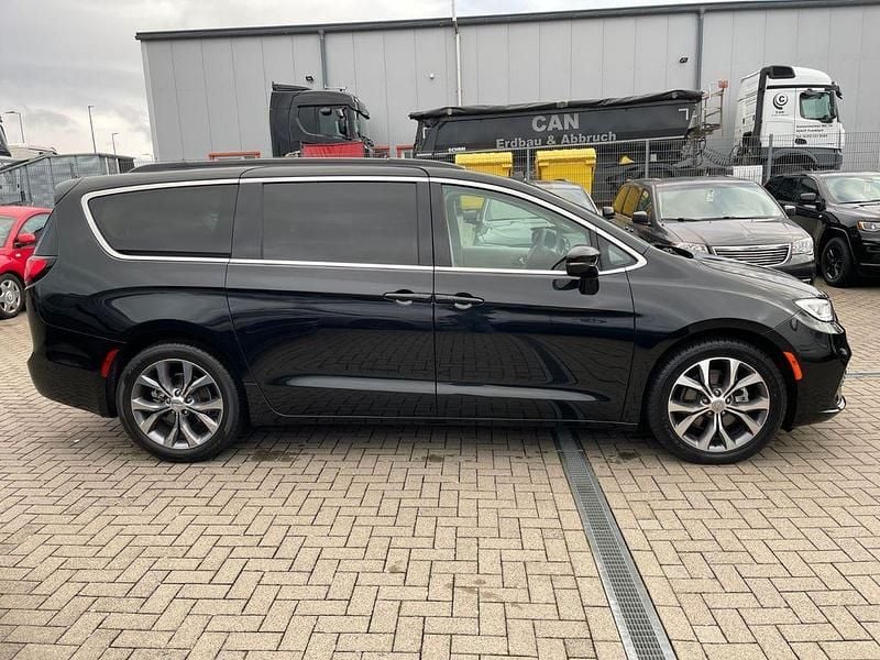 Gebraucht Chrysler Pacifica 291 PS (214 kW) 2022 Schwarz Van / Kleinbus