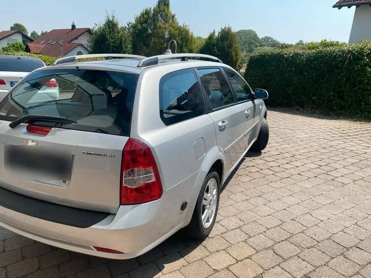 Gebraucht Chevrolet Nubira 109 PS (80 kW) 2008 Grau Kombi