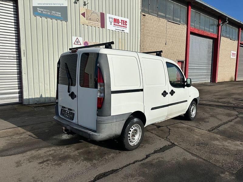 Gebraucht Fiat Doblò 65 PS (47 kW) 2005 Weiß Van / Kleinbus