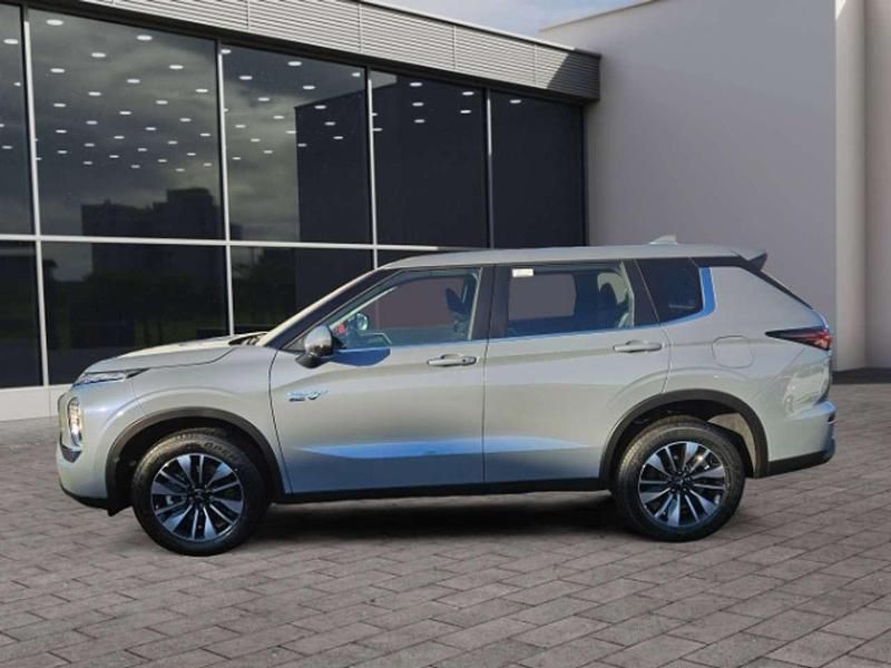 Neu Mitsubishi Outlander P-HEV Basis 306 PS (225 kW) 2026 Grau SUV
