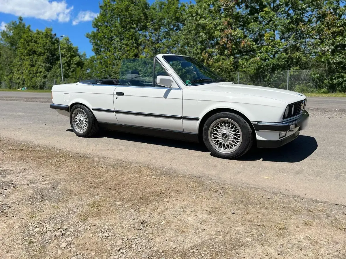 Gebraucht BMW 320 Cabriolet 129 PS (94 kW) 1990 Weiß Cabrio