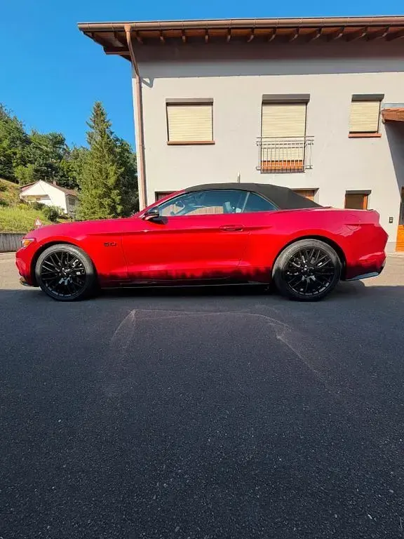 Gebraucht Ford Mustang GT Premium Convertible 421 PS (309 kW) 2015 Rot Cabrio