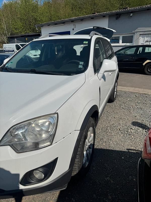 Second-hand Opel Antara 167 CP (122 kW) 2013 Alb SUV