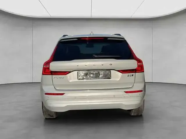 Gebraucht Volvo XC60 Core 250 PS (183 kW) 2024 Grau SUV