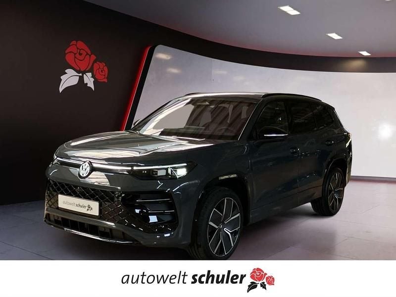 Delfingrau metallic Neu 2025 VW Tayron R-line SUV | 68.450 € (Teuer) - Bild 1/4