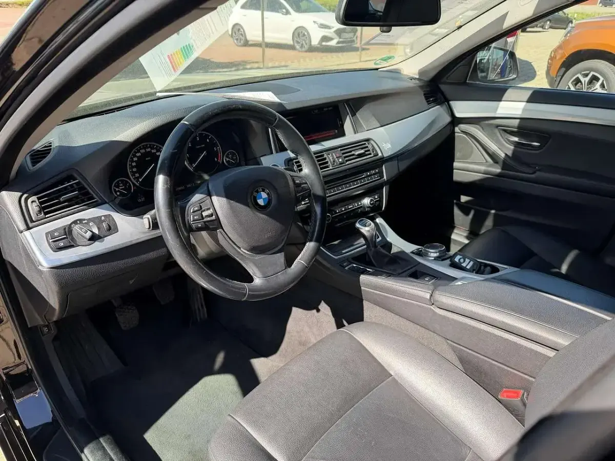 Second-hand BMW 525 Performance 218 CP (160 kW) 2015 Negru Break