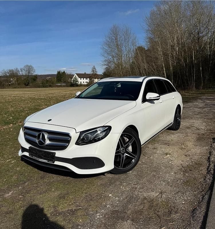 Gebraucht Mercedes E350 AMG 258 PS (189 kW) 2018 Weiß Kombi